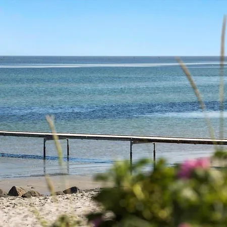 8833-glesborg-enebaervej-22 Hébergement de vacances *